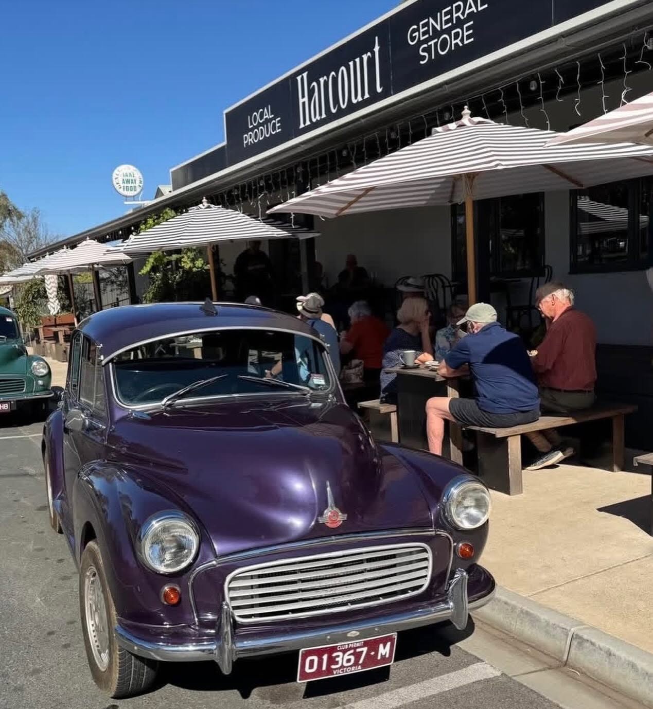 Harcourt Produce and General Store with outdoor dining in Harcourt Victoria